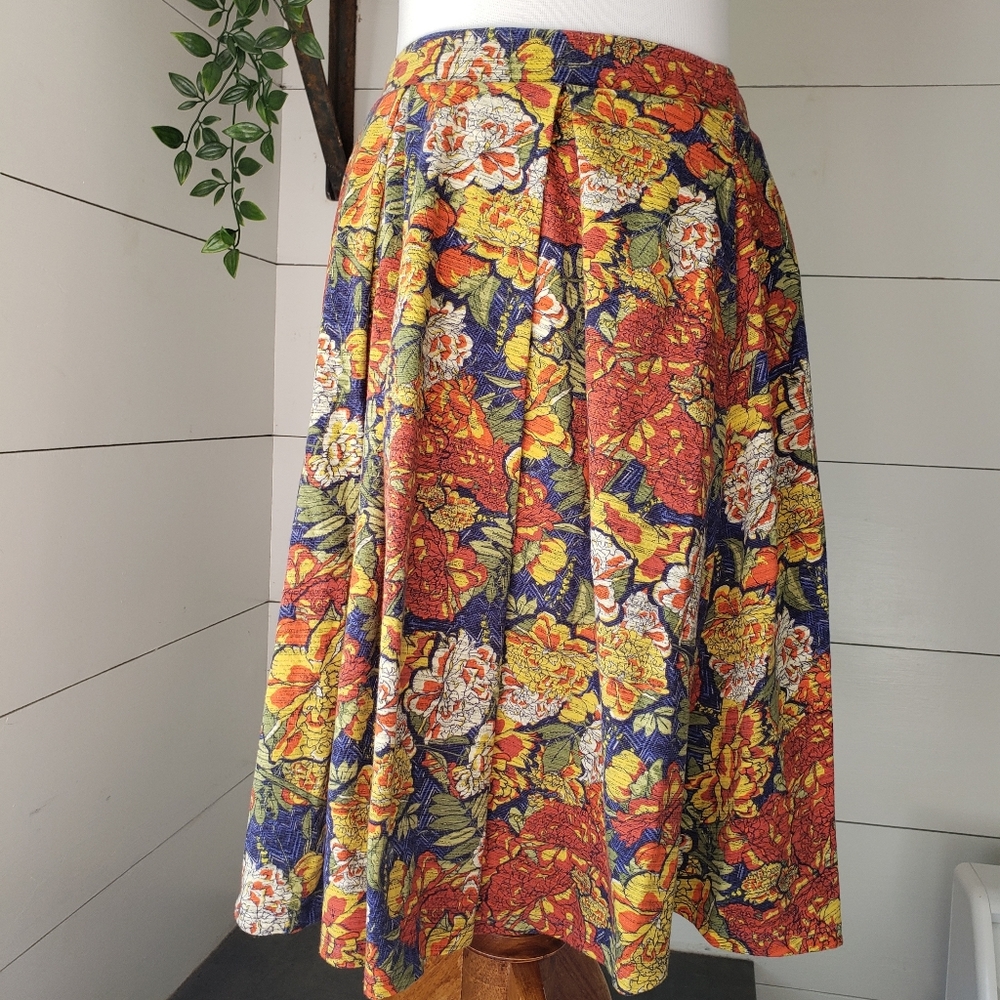 Lularoe Madison Skirt Pleats & Pockets